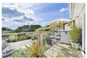 Stunning Compact Apartment Just Outside Looe